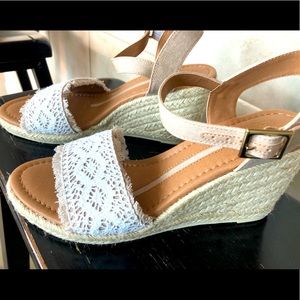 New Direction Crochet Wedge Espadrilles Size 8M
